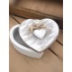 Scatola in legno whitewashed a forma di cuore